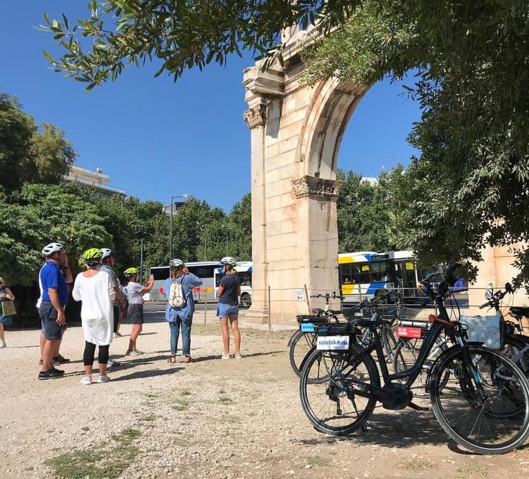 Atenas: Tour en bicicleta eléctrica para grupos pequeños por los lugares históricos más destacados