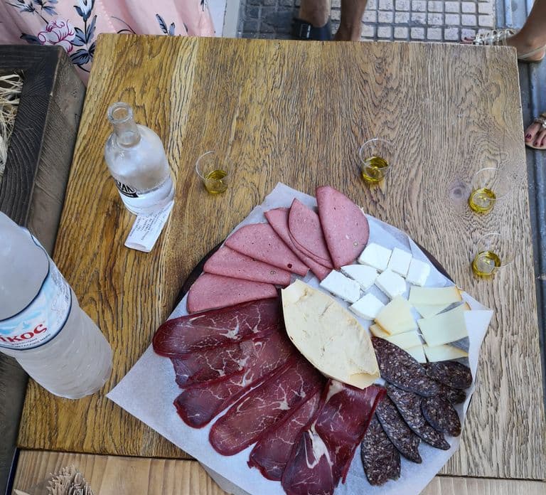 Athene: Proeverij-workshop en tour over de voedselmarkt
