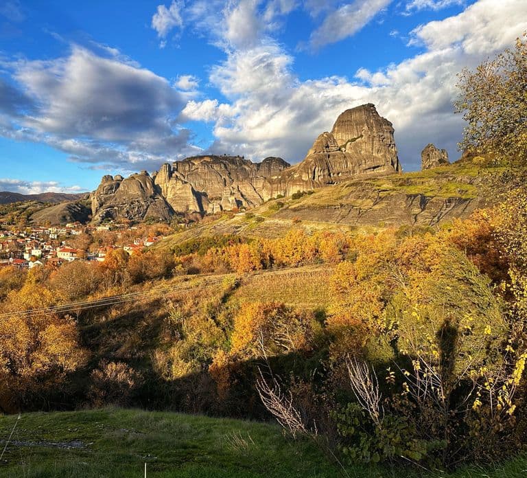 Desde Atenas: viaje de 2 días a Meteora con transporte y hotel