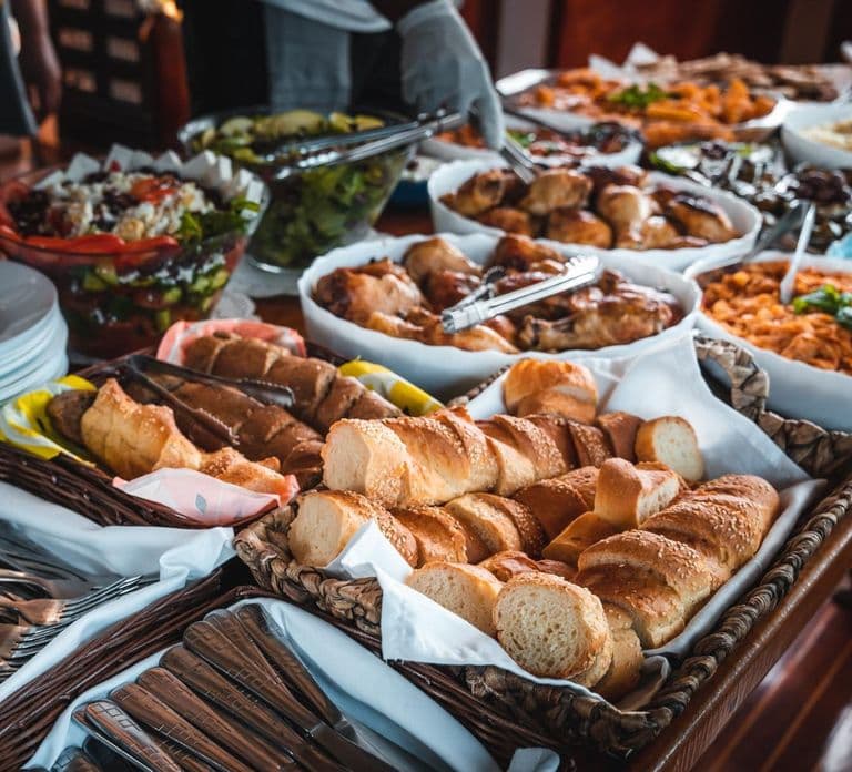 Half-Day Athens Cruise: Swim Stop,Lunch, and Drinks Included