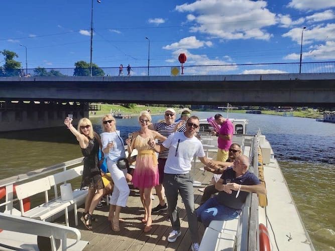 1-Hour Krakow Vistula River Cruise with Audio Guide