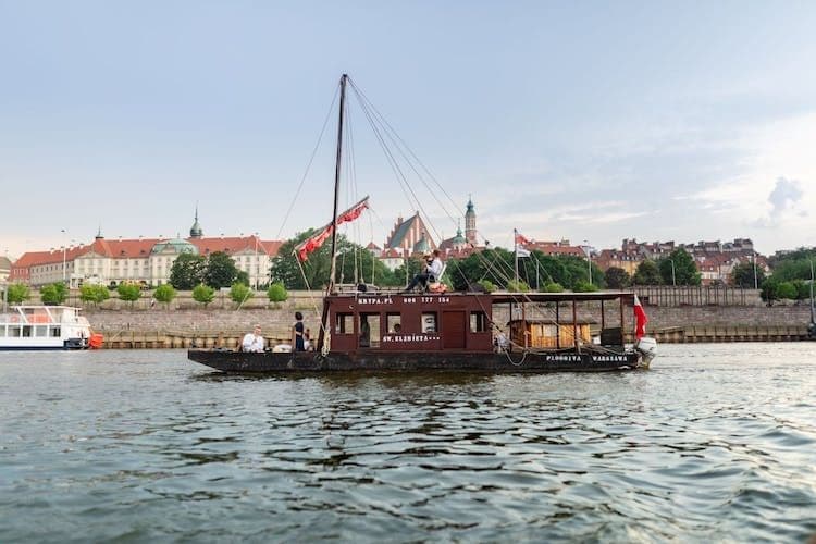 Sightseeing Cruise Along the River Vistula in Warsaw