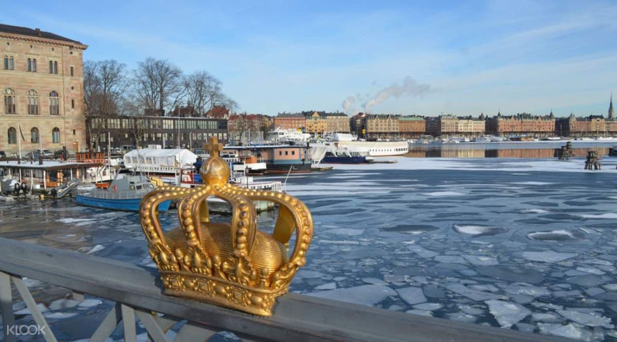 Stockholm Winter Tour By Boat
