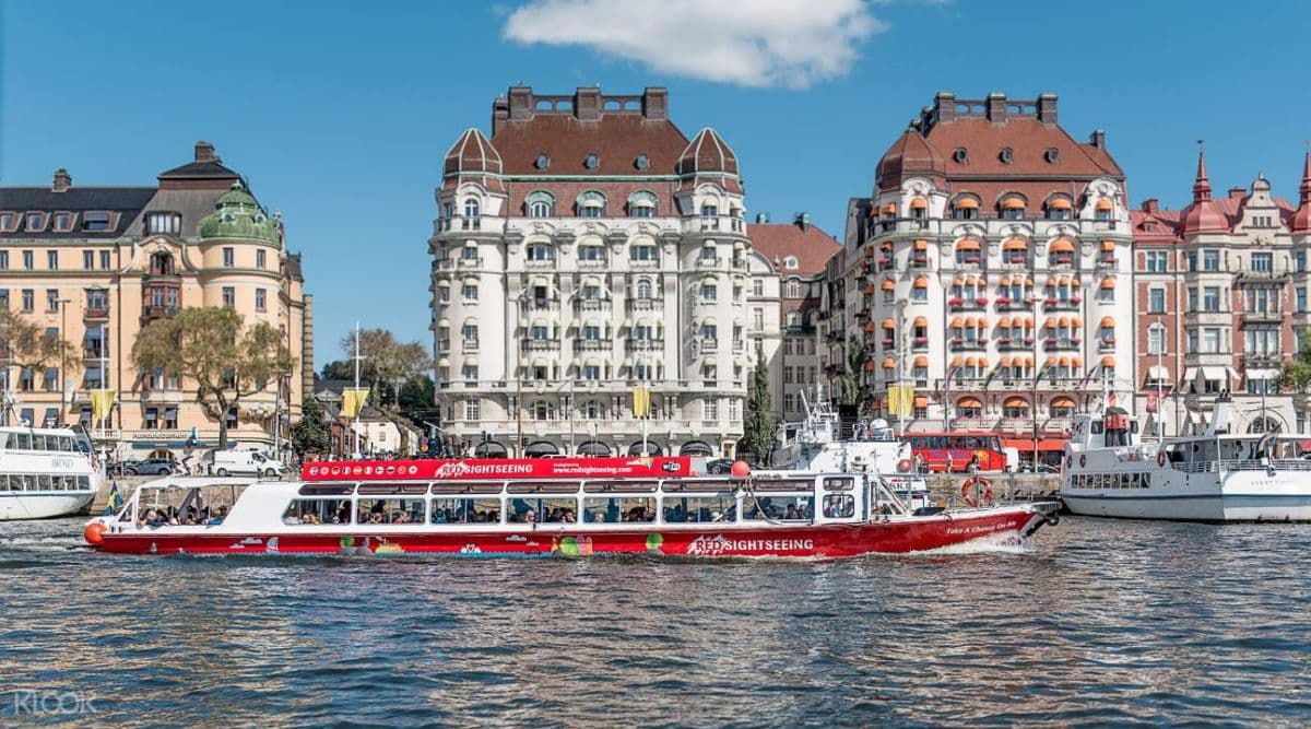 The Royal Bridges and Canal Cruise Tour in Stockholm