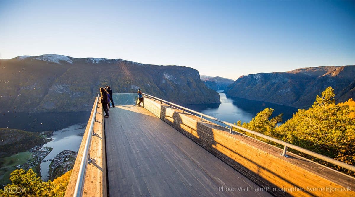 Tour en autobús turístico al mirador Stegastein desde Flåm