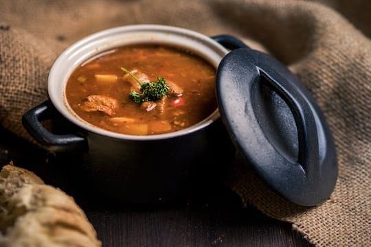 Budapest food tasting tour with Nelli