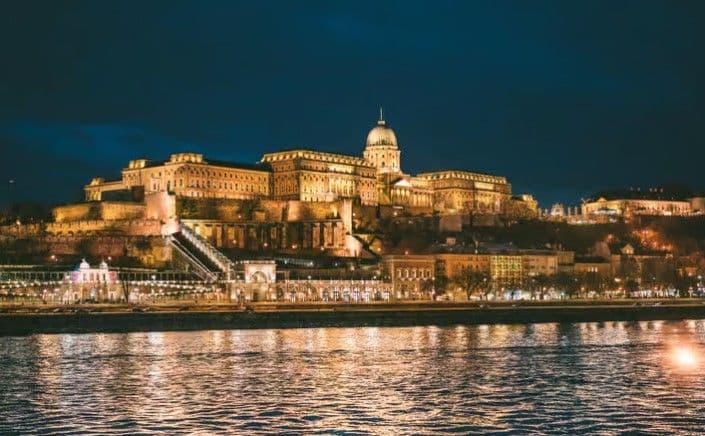By Night Sightseeing Cruise with Welcome Drink