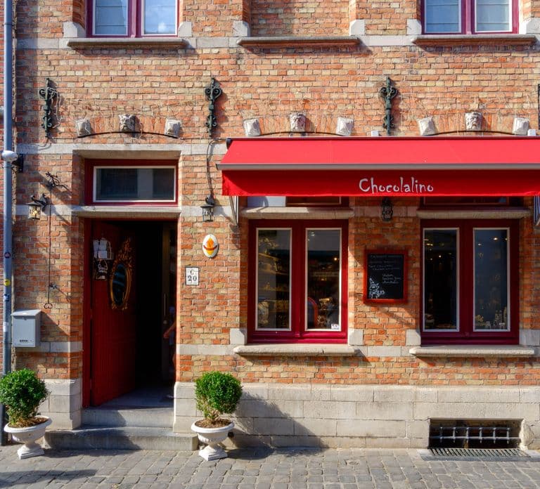 Bruges: Guided Tour & Boat Ride with Optional Beer Tasting