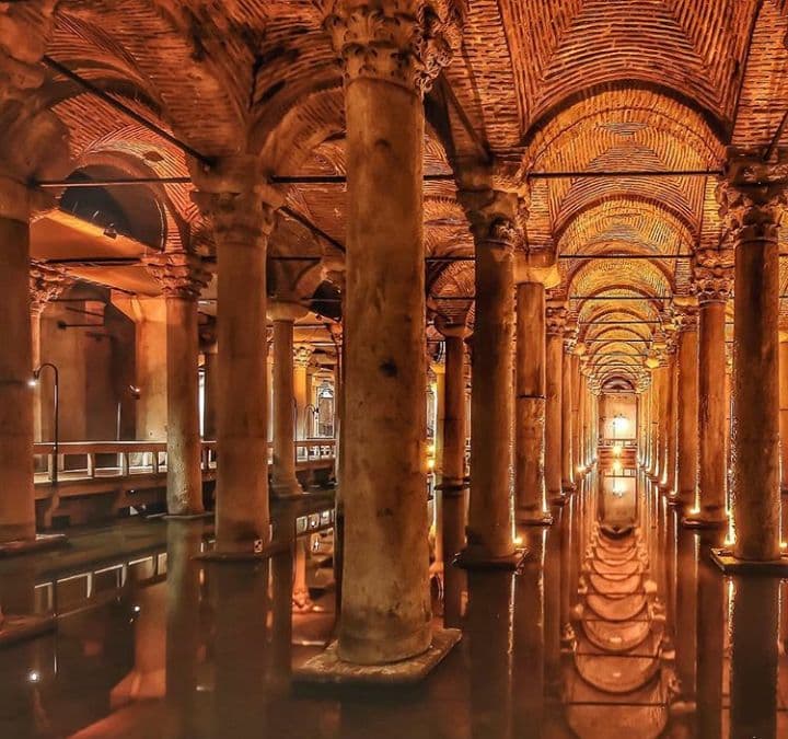 Hagia Sophia, Topkapi Palace and Basilica Cistern Istanbul tour