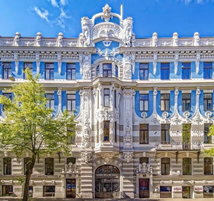 Exclusive Private Guided Tour of Riga's Architecture with a Local