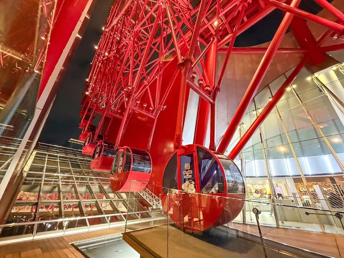 Osaka: HEP FIVE Ferris Wheel E-Ticket in Umeda Day Tours