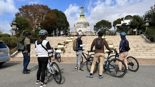 Passeio de e-bike pela cidade do Castelo de Himeji ao longo das estradas antigas Day Tours