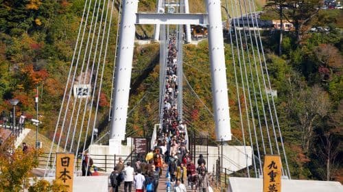 Jesienna oferta specjalna na Kiusiu: Wąwóz Aonodomon Yabakei, Hitome Hakkei, most Kokonoe Yume i Dazaifu – wycieczka jednodniowa (z Fukuoki)