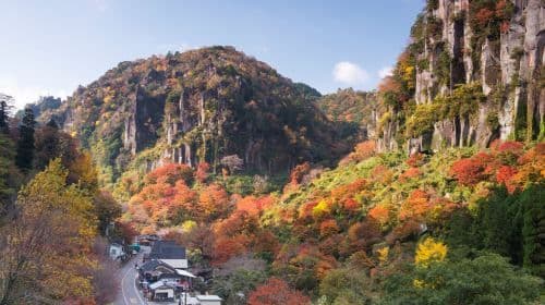 Jesienna oferta specjalna na Kiusiu: Wąwóz Aonodomon Yabakei, Hitome Hakkei, most Kokonoe Yume i Dazaifu – wycieczka jednodniowa (z Fukuoki)