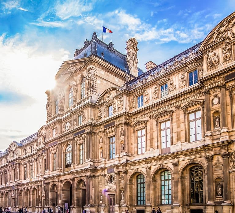 Paris: Louvre Reserved Access and Boat Cruise