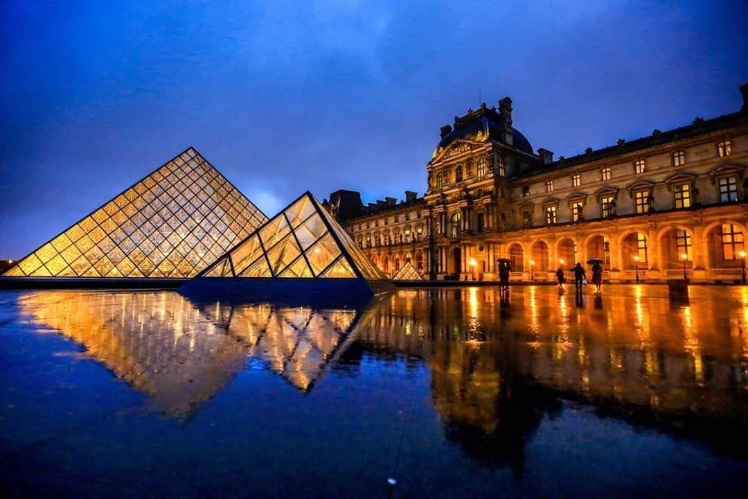 Small-Group Louvre Museum Guided Tour