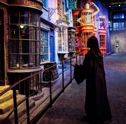 Warner Bros. Harry Potter Studio 1-Tages-Tour in London [Harry Potter Eintrittskarte + Hin- und Rücktransfer]