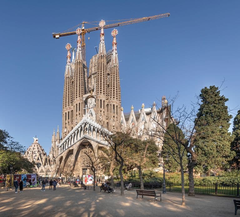 Barcelona: Sagrada Familia Entry Ticket with Audio Guide