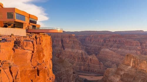 Grand Canyon West z przystankiem przy Hoover Dam, posiłkami i opcjonalnym Skywalk