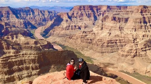 Grand Canyon West avec arrêt au Hoover Dam, repas et excursions optionnelles au Skywalk