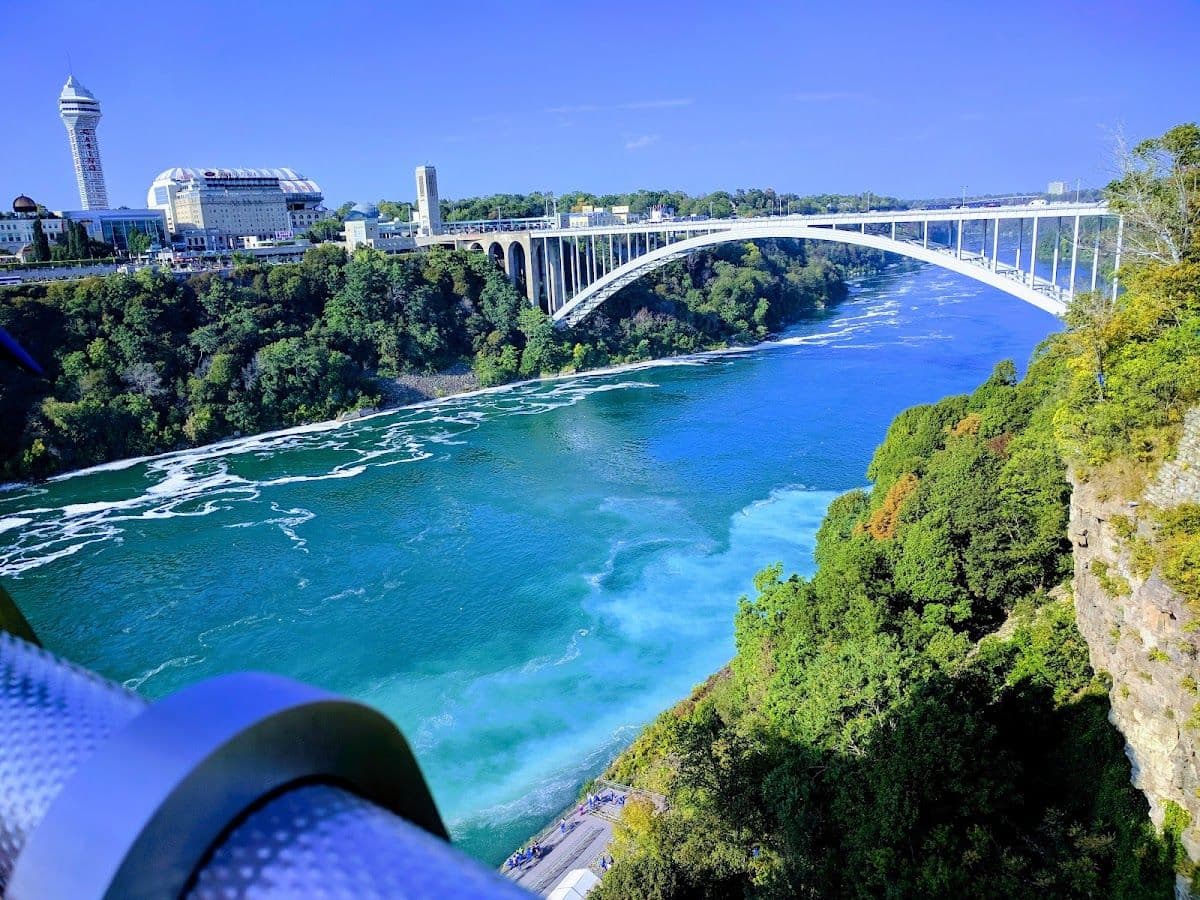 Niagara Falls State Park sightseeing tour with jetboat ride