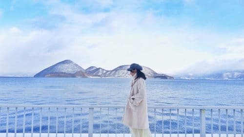 Hokkaido Lake Tōya and Noboribetsu Jigokudani Valley 1-day tour, with optional snowmobile experience at Lake Tōya for an additional fee Day Tours