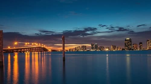 Passeio de Barco pelo Skyline de Miami na Biscayne Bay - Passeios Diurnos