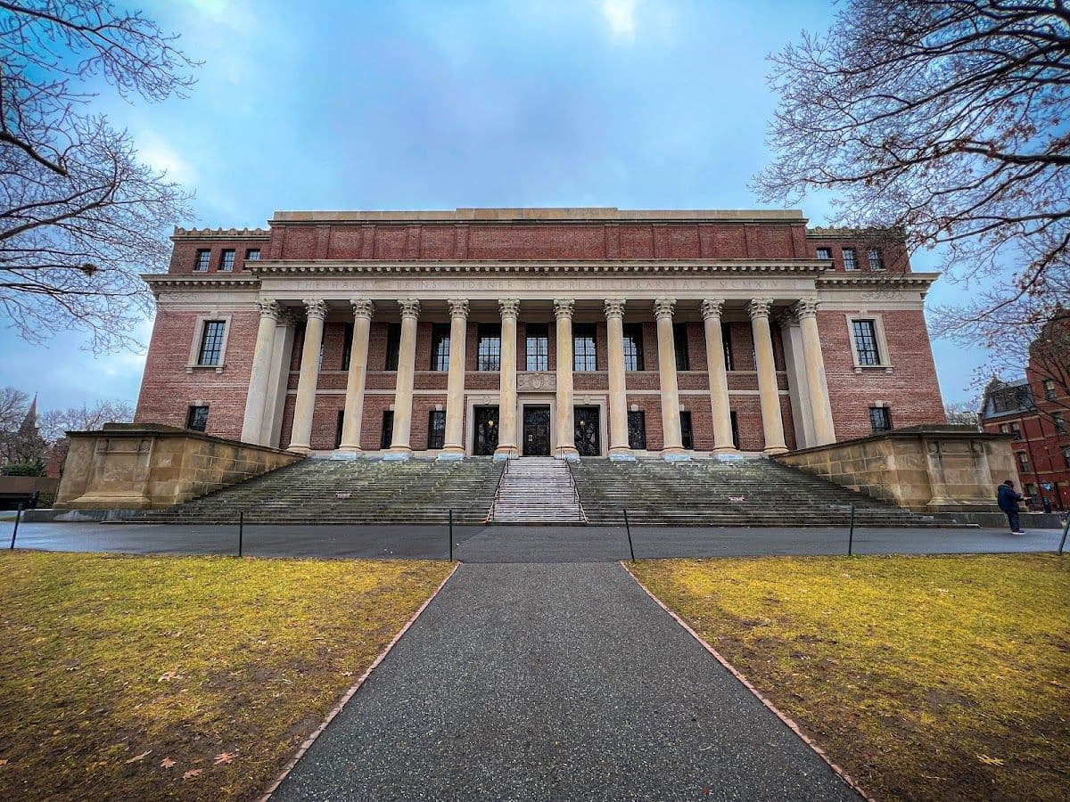 1-daagse tour van New York naar Boston, met een bezoek aan Harvard University, Copley Square en een rit door Cambridge, Massachusetts.