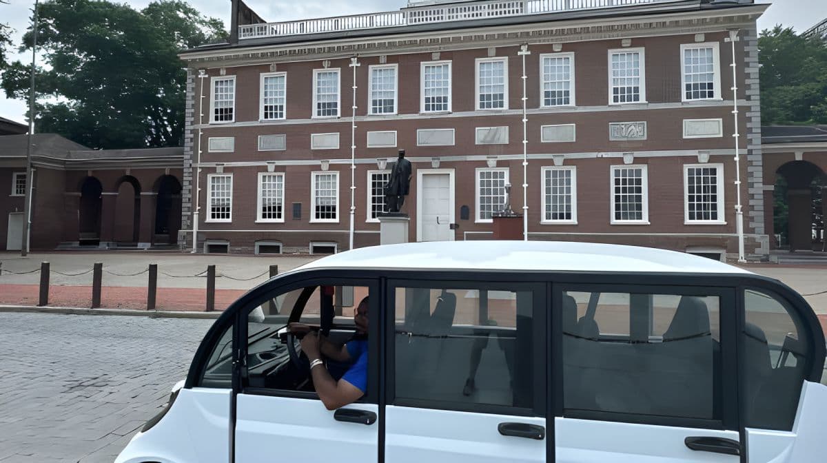 Local Guide Day Tours와 함께하는 2시간 Philadelphia 전기 카트 투어