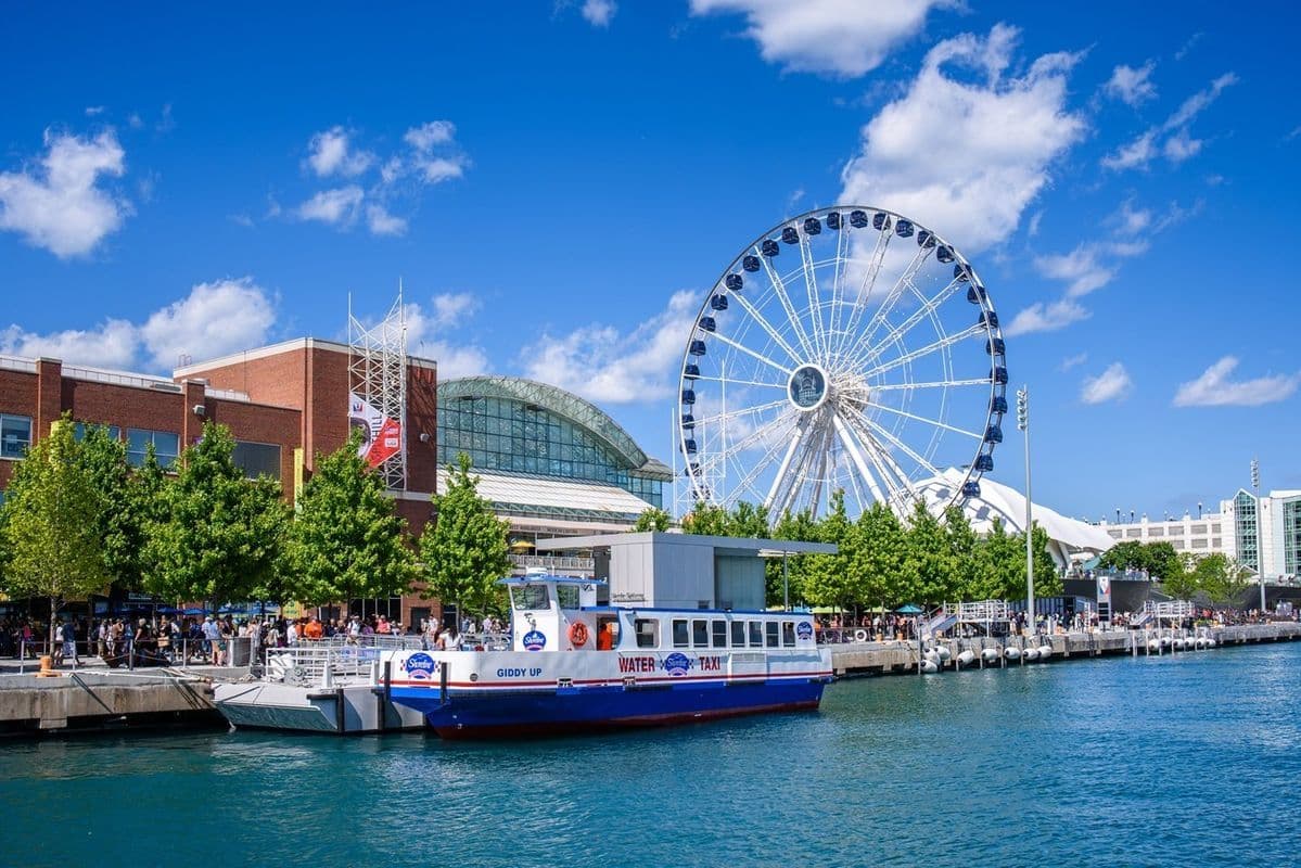 Architecture Cruise on the Chicago River from Navy Pier