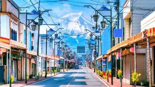 Iconic Fuji Adventure: Kawaguchiko, Stairway Town & Instagram Hotspots