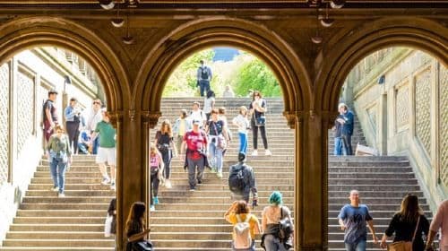 Best of NYC: Gossip Girl Sites Experience Day Tours