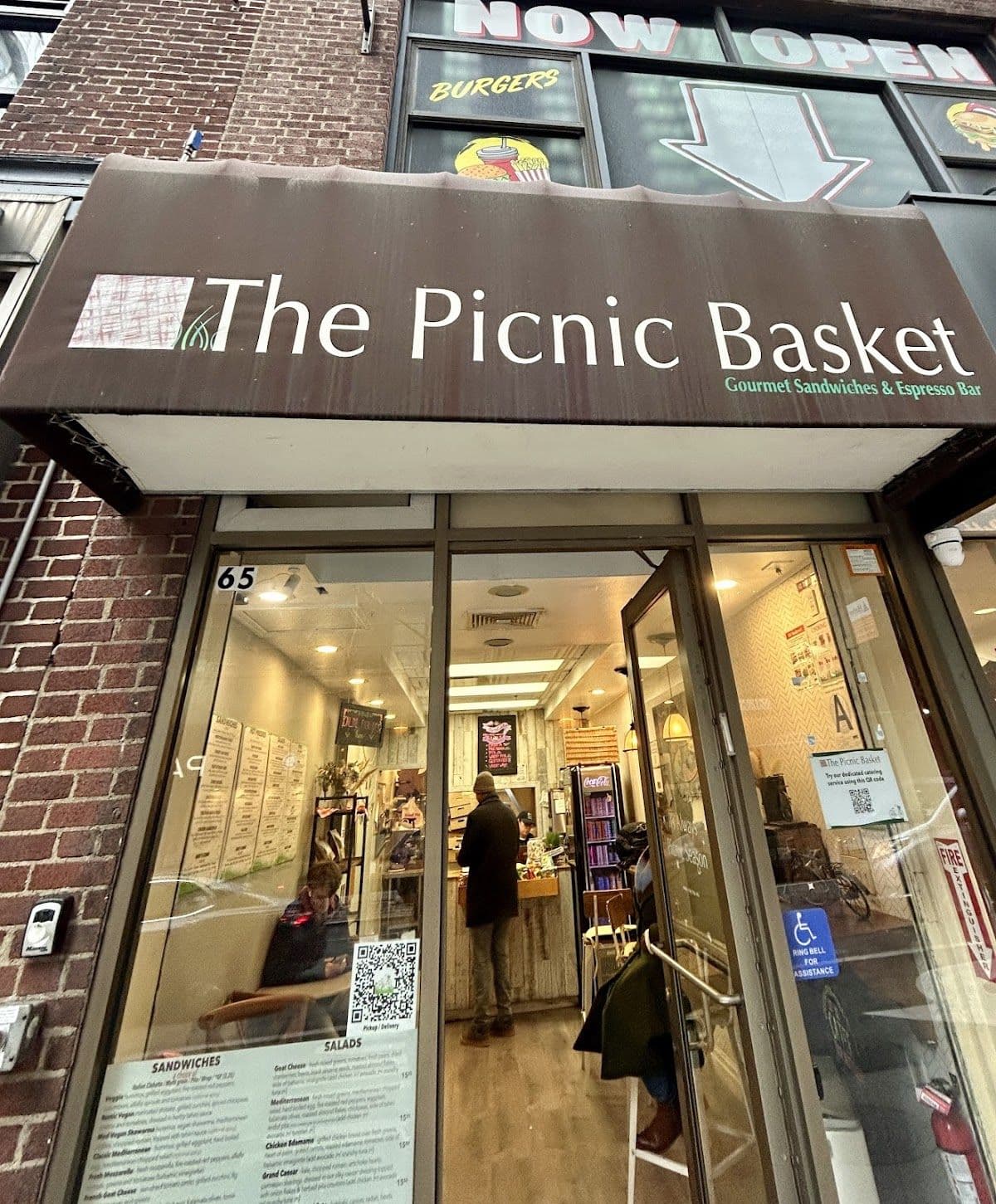 Central Park full-day bike rental with picnic box Day Tours