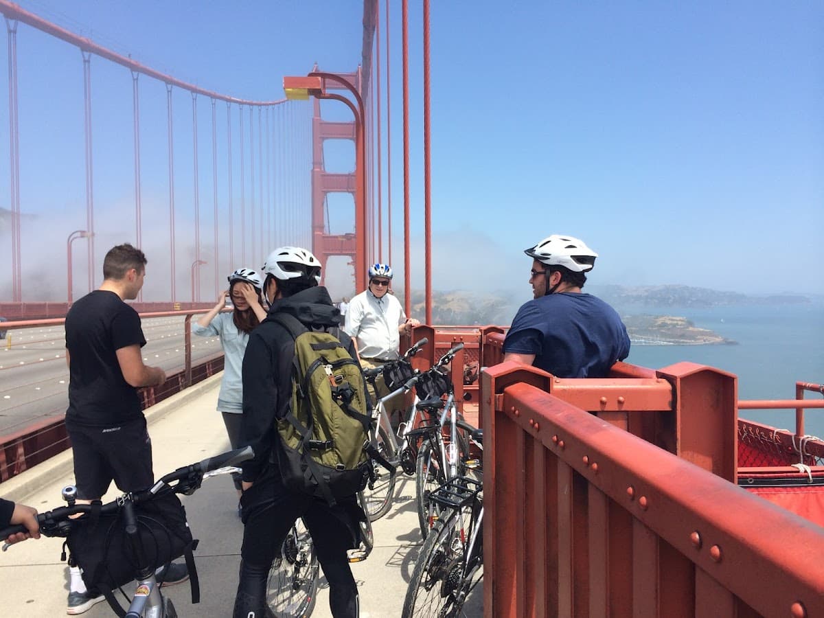 Golden Gate Bridge guided tour by bike