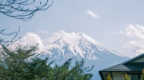 Japan Mt. Fuji 5th Station Climbing Experience, Strolling through Oshino Hakkai, and Hot Spring Experience Healing one-day tour