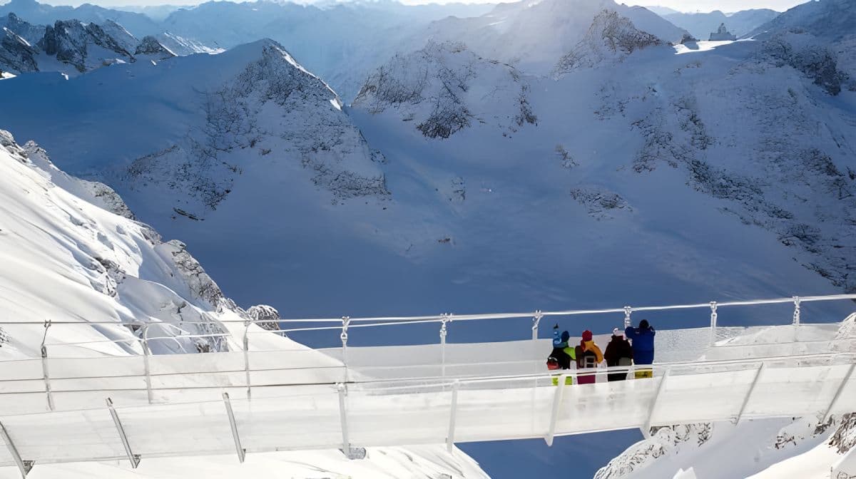 Mt Titlis Cable Car from Engelberg with Ice Flyer