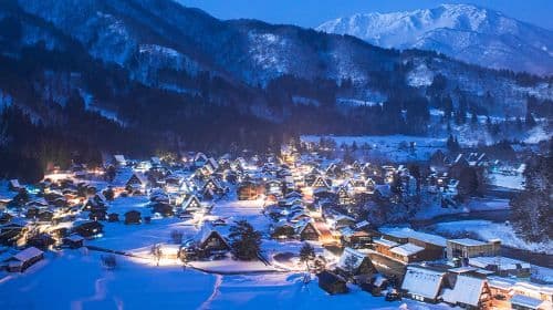 Excursão de um dia saindo de Nagoya para Hida Takayama e a vila de Shirakawa-go Gassho-zukuri (opcional: traslado em grupo de 9 pessoas) Day Tours