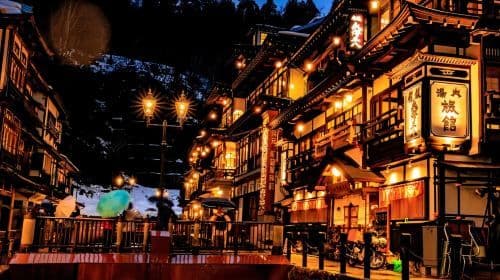 Japan Sendai Ginzan Onsen + Sendai Daikannon 1-daagse tour [Bezoek het badhuis uit Spirited Away] Dagtochten