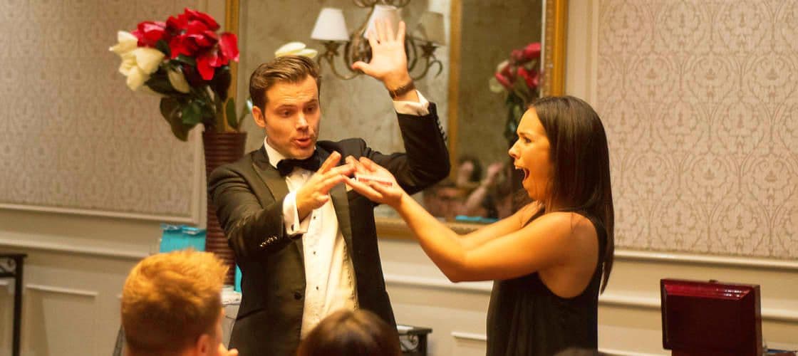 Spettacolo di magia al Melbourne Marriott Hotel