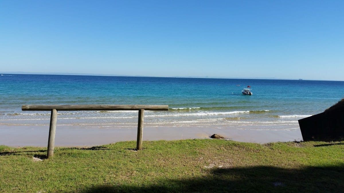 Moreton Island Champagne and Oyster Tour