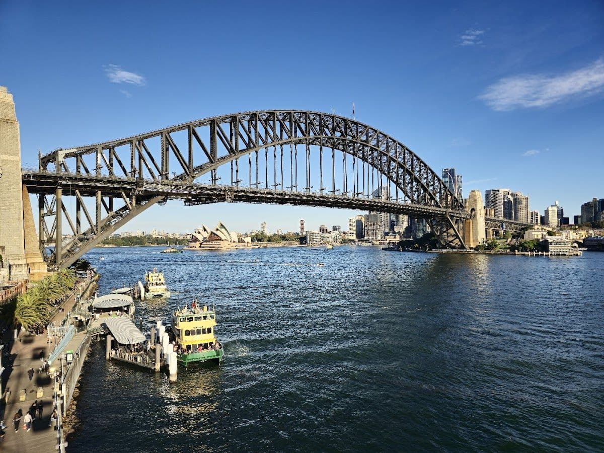 Sydney Harbor 1.5-Hour Sunset Cruise with 3-Course Dinner Transport Passes