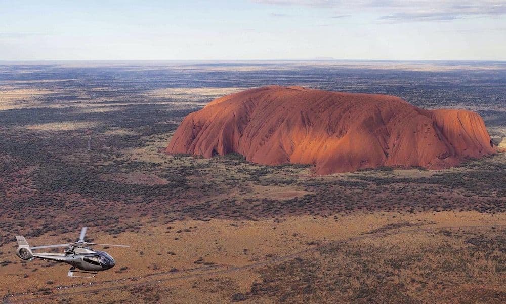 Vuelos en helicóptero por Uluru y Kata Tjuta