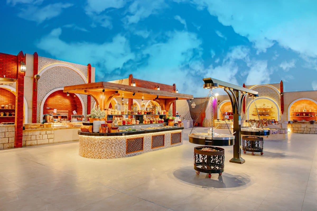 Dubai Aquarium + Desert Safari