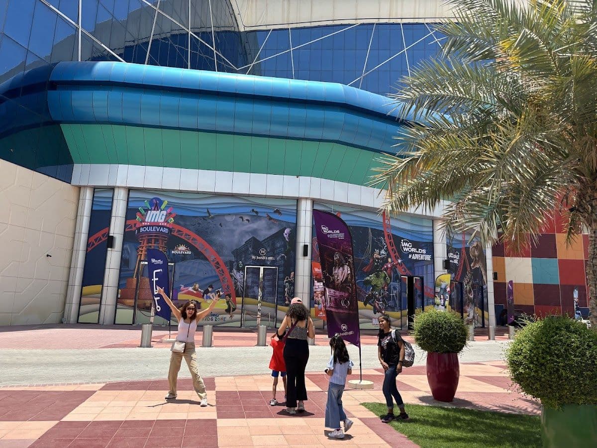 IMG Theme Park