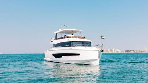 [Dubai Yacht Charter] Dubai Yacht Sea Sightseeing/Luxury Yacht Charter/Sea Fishing/Morning Light Tour/Romantic Sunset/Gala-Aura-Reno75 feet can accommodate 25 people Transport Passes