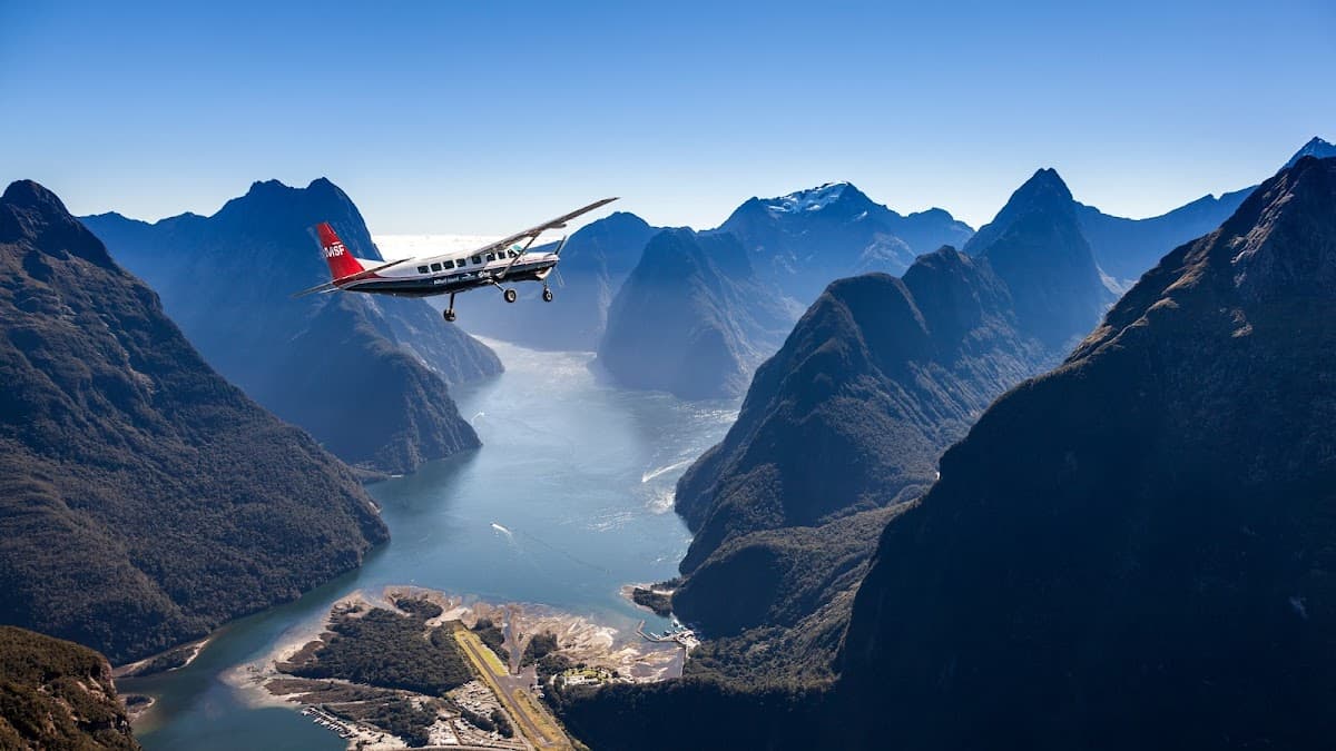 Milford Sound Scenic Flight from Queenstown