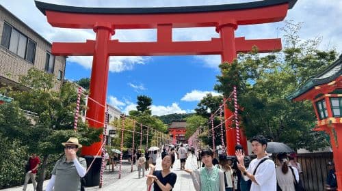 Privé ochtendtour met gids in Kyoto: Vermijd de drukte en geniet van een rustig bezoek aan Fushimi Inari, Nijō Castle en Kinkaku-ji dagtochten