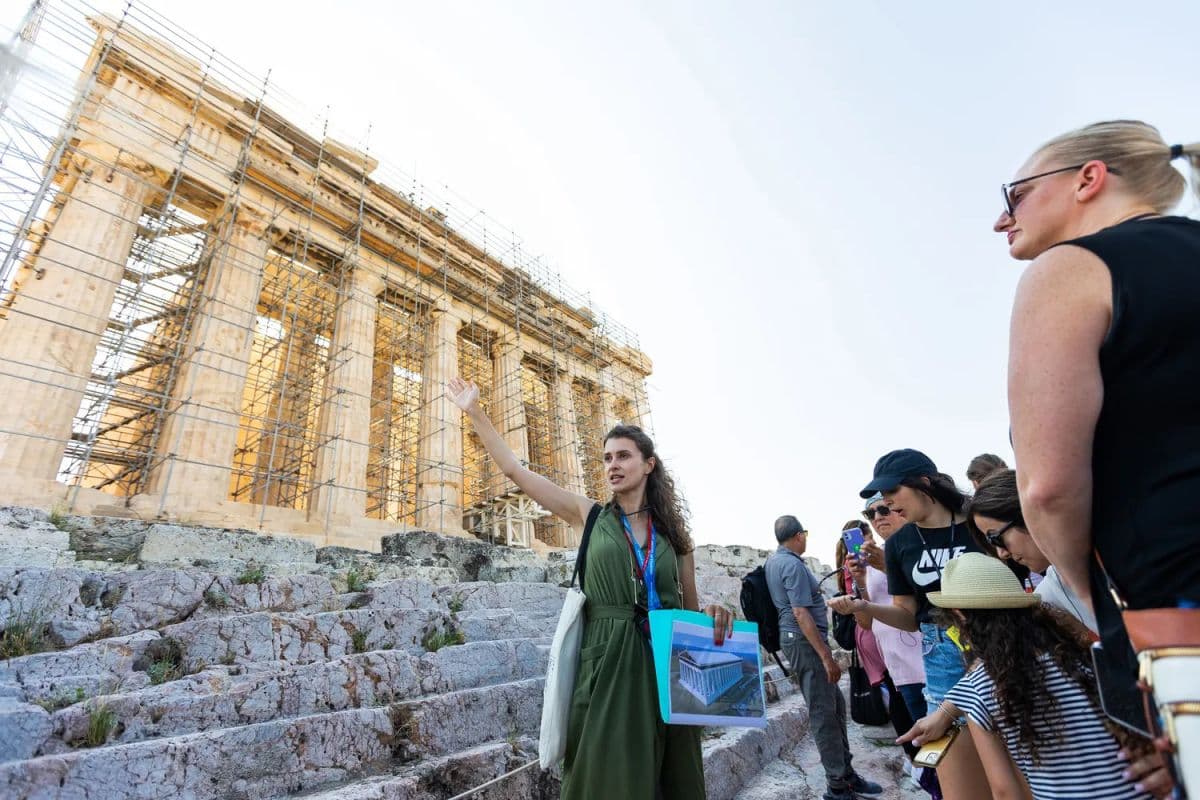 Early Morning Acropolis & Acropolis Museum Walking Tour