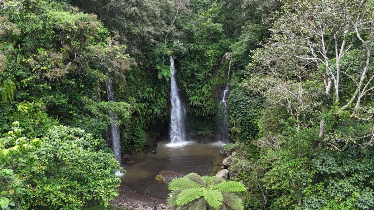 Excursão às Cachoeiras Benang Stokel & Benang Kelambu