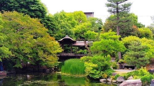 Kyoto: Higashi Hongan-ji Temple & Shōsei-en Garden Walk Tour